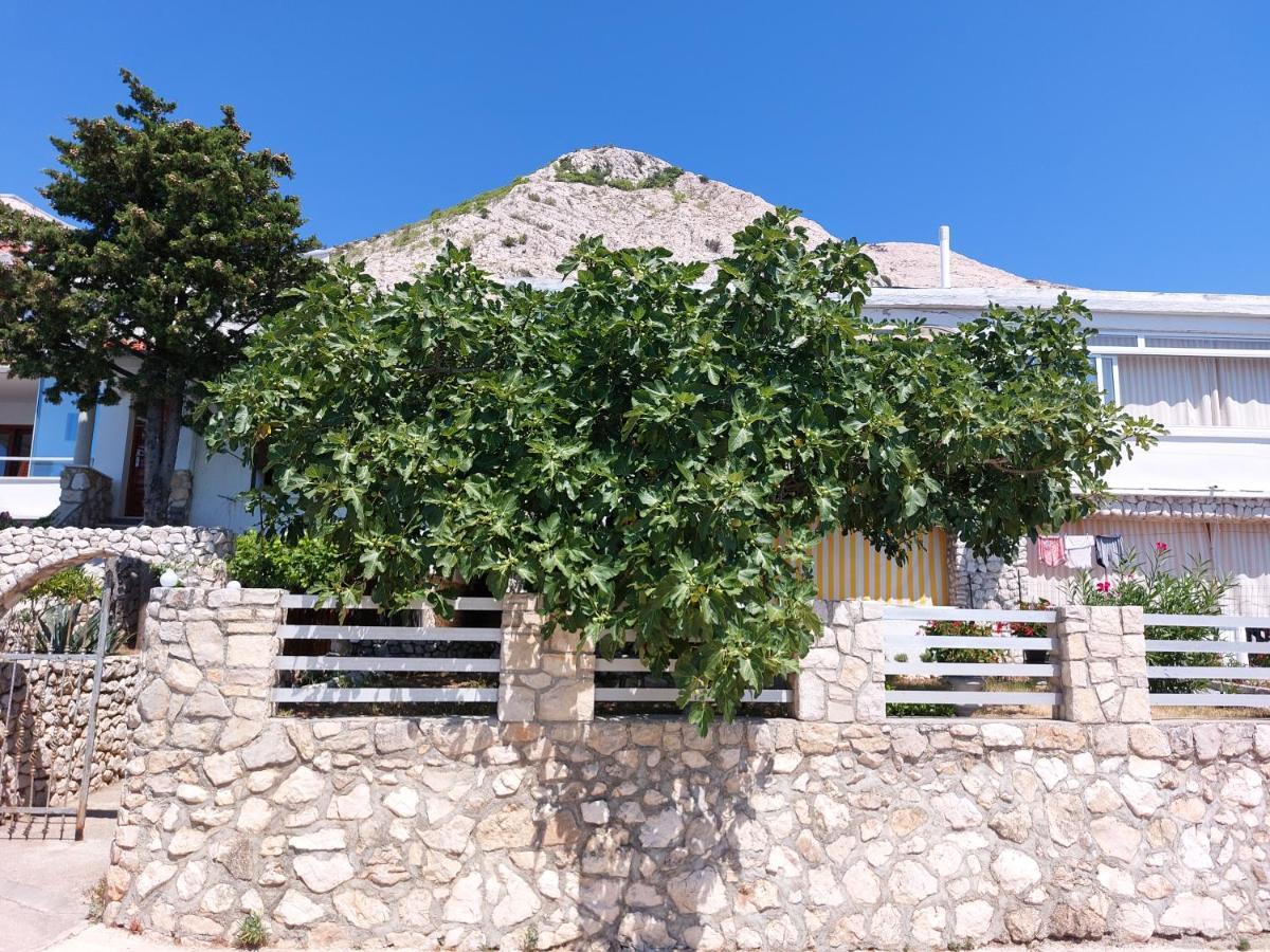Apartmani Denis Stara Baška Kültér fotó