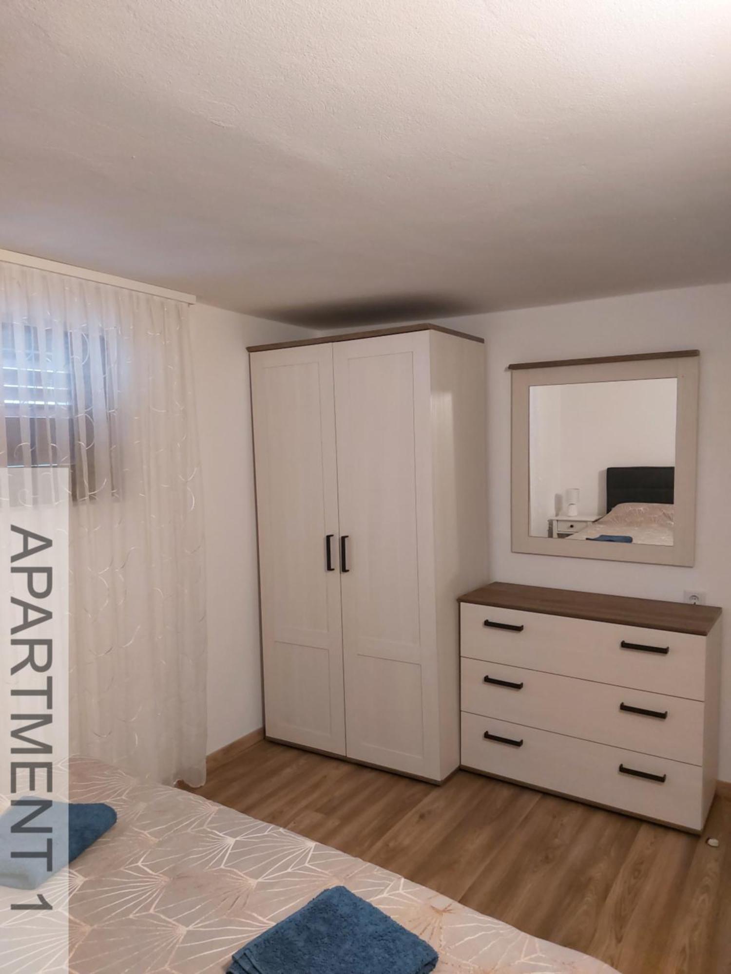 Apartmani Denis Stara Baška Kültér fotó