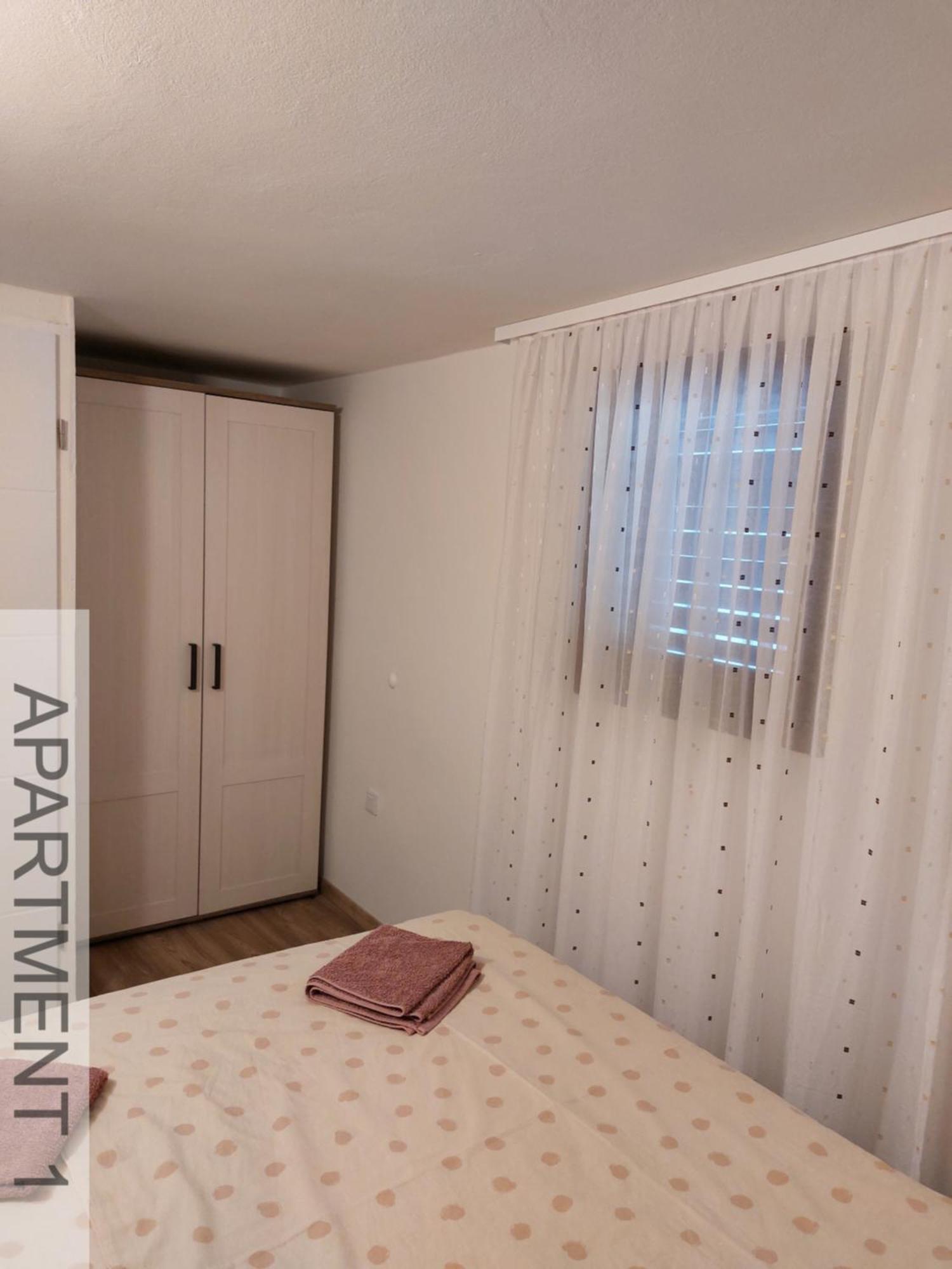 Apartmani Denis Stara Baška Kültér fotó